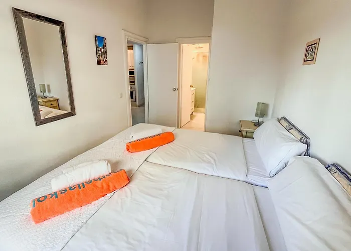 Skol 252c Cozy Next To The Sea In Center Apartment Marbella